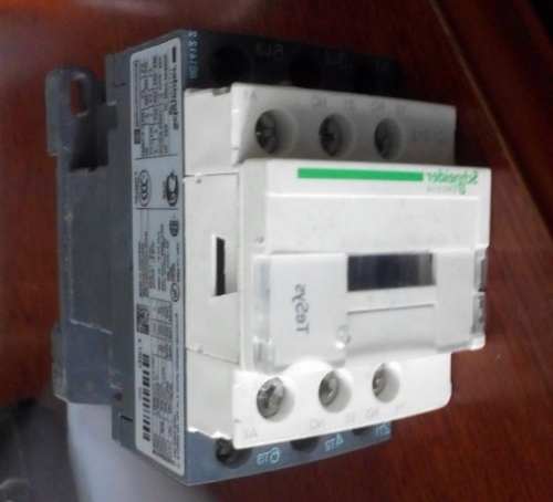 Schneider Electric LC1D25 M7 25 AMP contactor - 220v AC coil