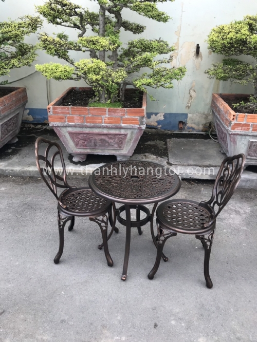 Bàn tròn hợp kim đúc 66x64