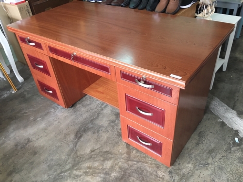 BÀN LÀM VIỆC GIÁM ĐỐC 1M4