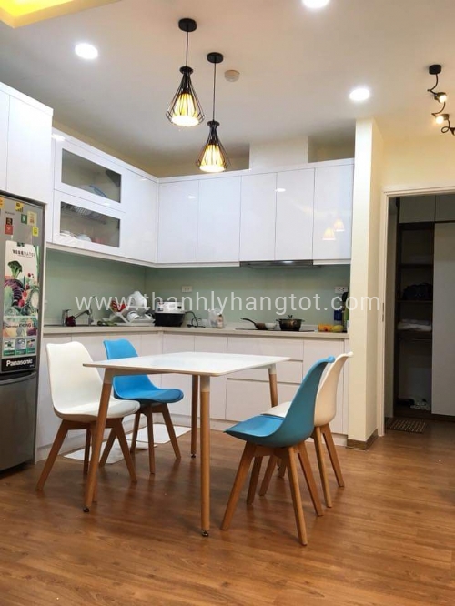 Bàn ăn chữ nhật chân gỗ 1541D