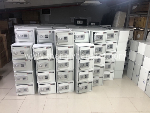 Két sắt khách sạn
