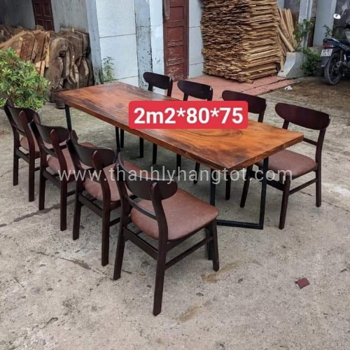 Bàn nhà hàng