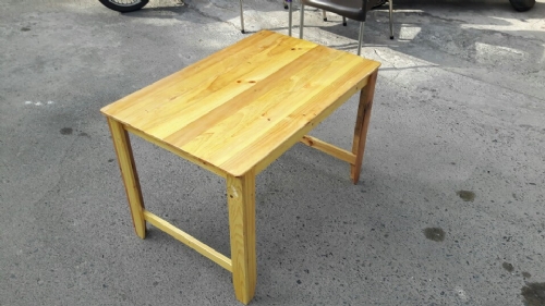 BÀN GỖ THÔNG 60X90X60