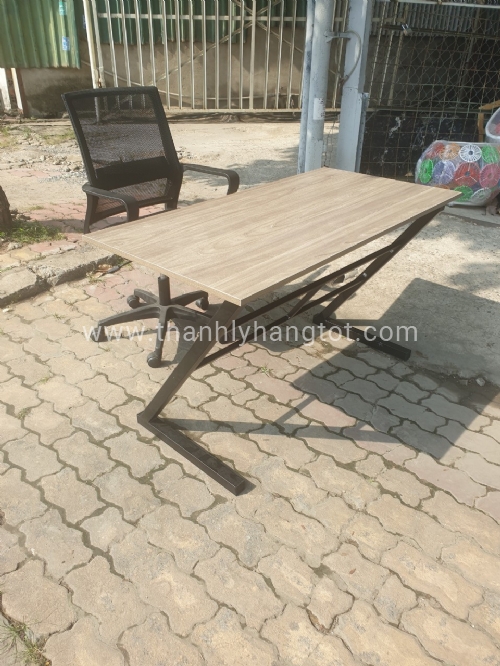 Bàn chữ Z chân Đen Mặt Nâu 60x120x c 73