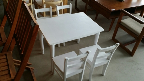 Bàn cao su 75x120x73